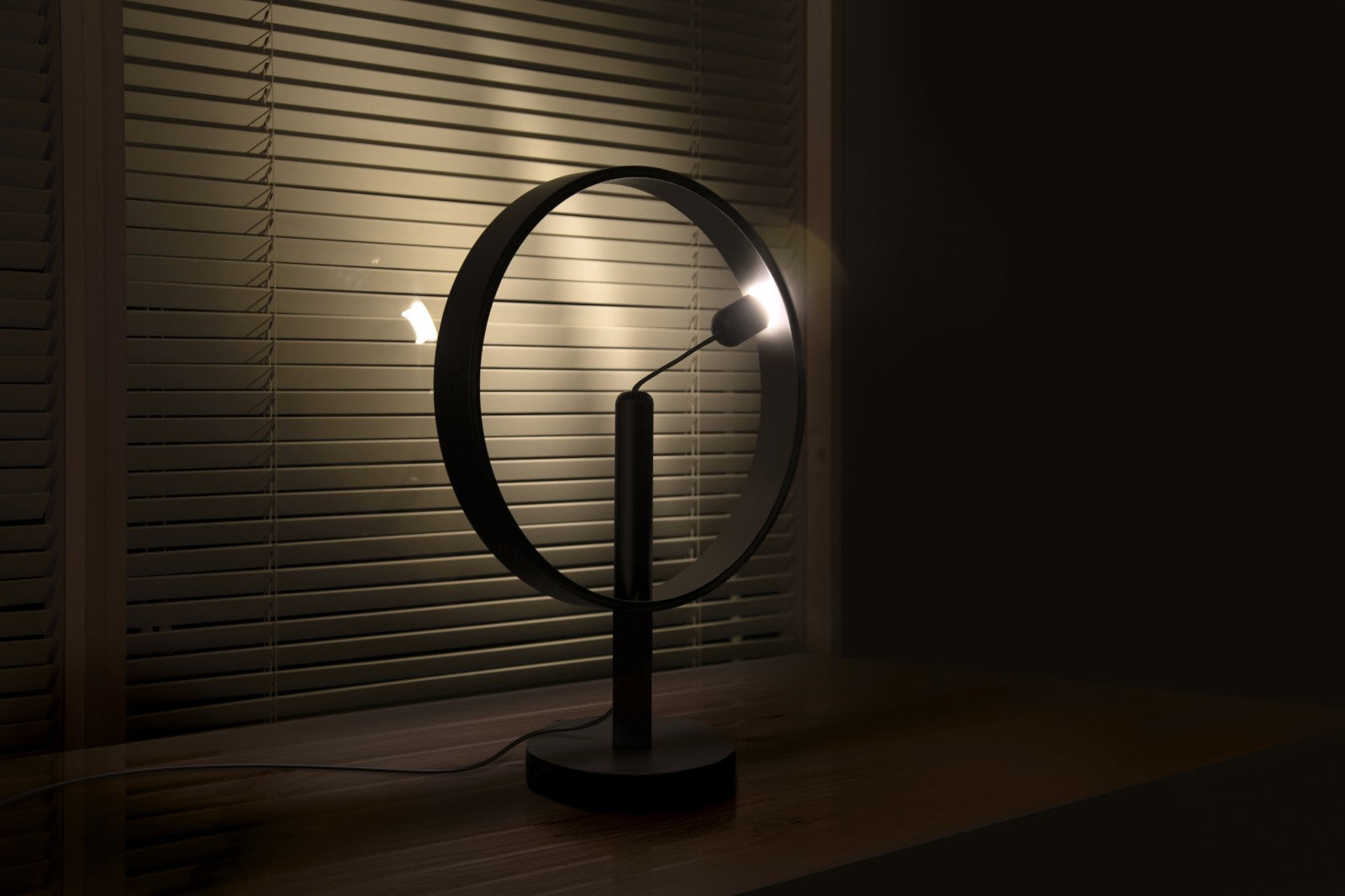 Enso Floating Lamp - Magnetic Levitation LED Lamp with 360-Degree Illu ...