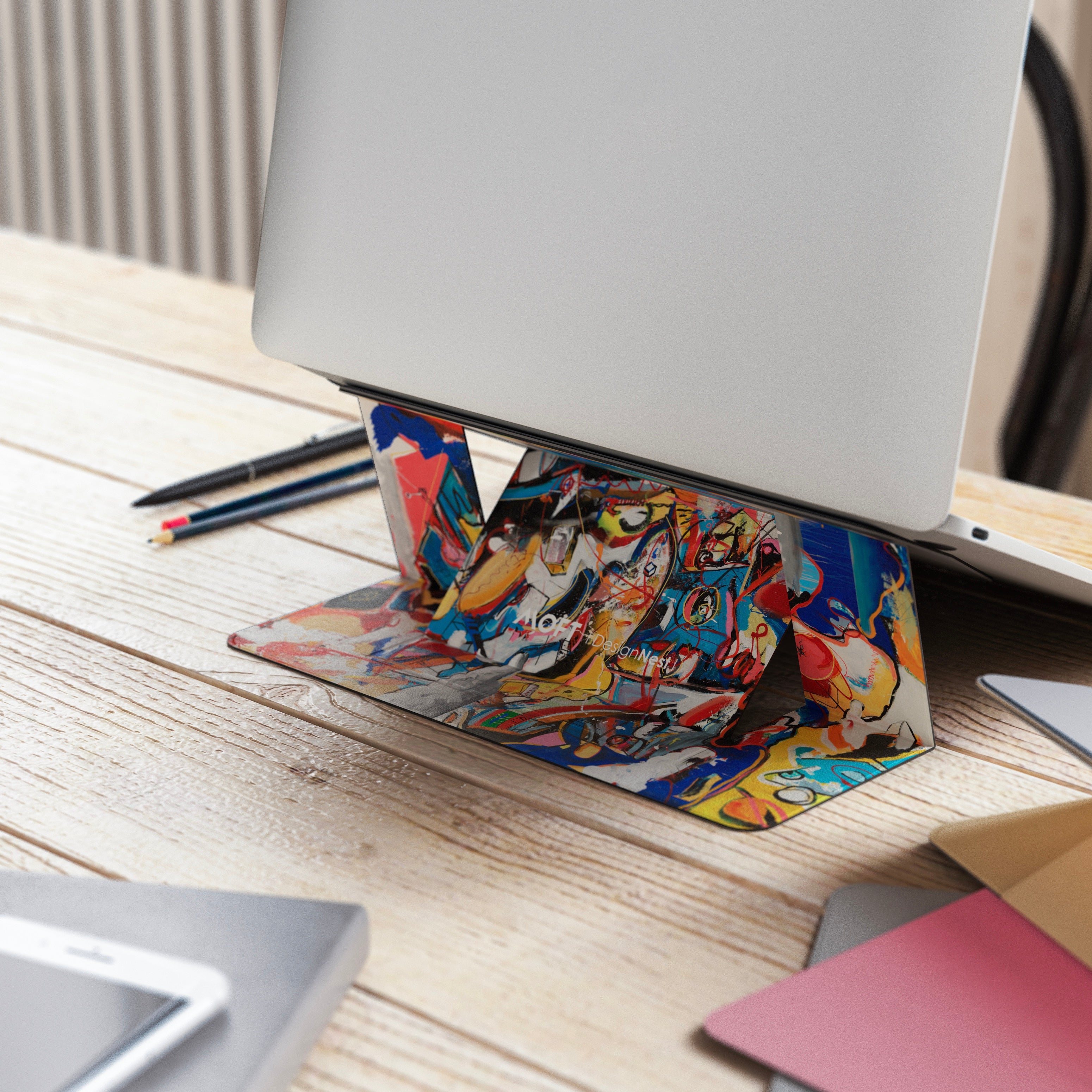 LaptopStand |MOFT| Artist Edition – DesignNest Europe