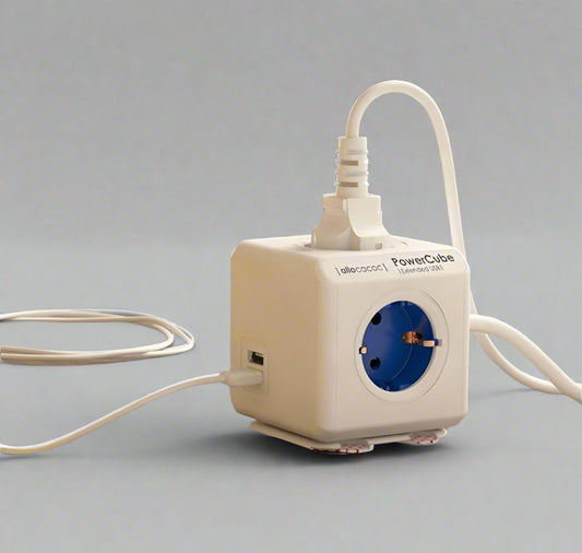 PowerCube Extended USB - 4 Outlets with Integrated USB Ports 2xA and Extended Cord