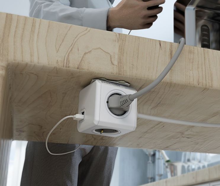 PowerCube Extended USB - 4 Outlets with Integrated USB Ports 2xA and Extended Cord