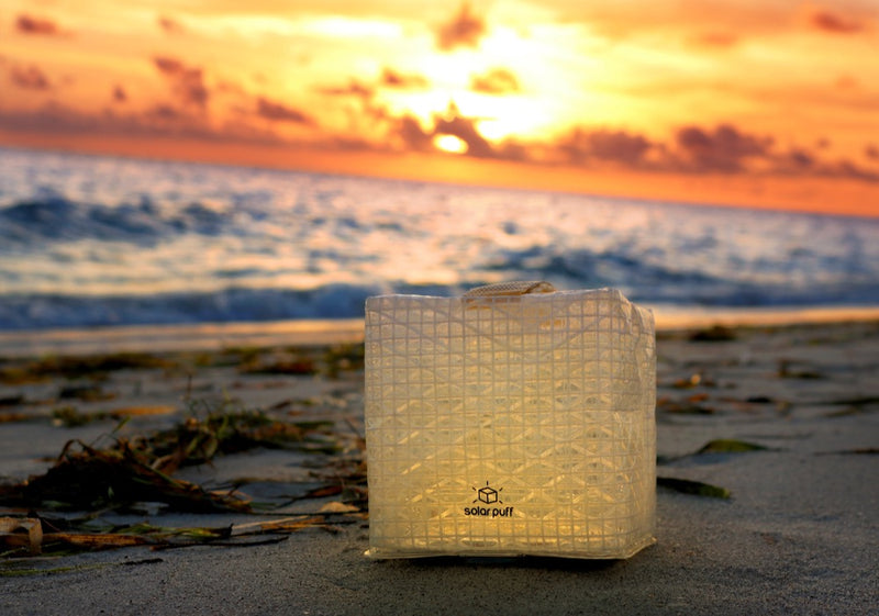 Solar clearance puff light