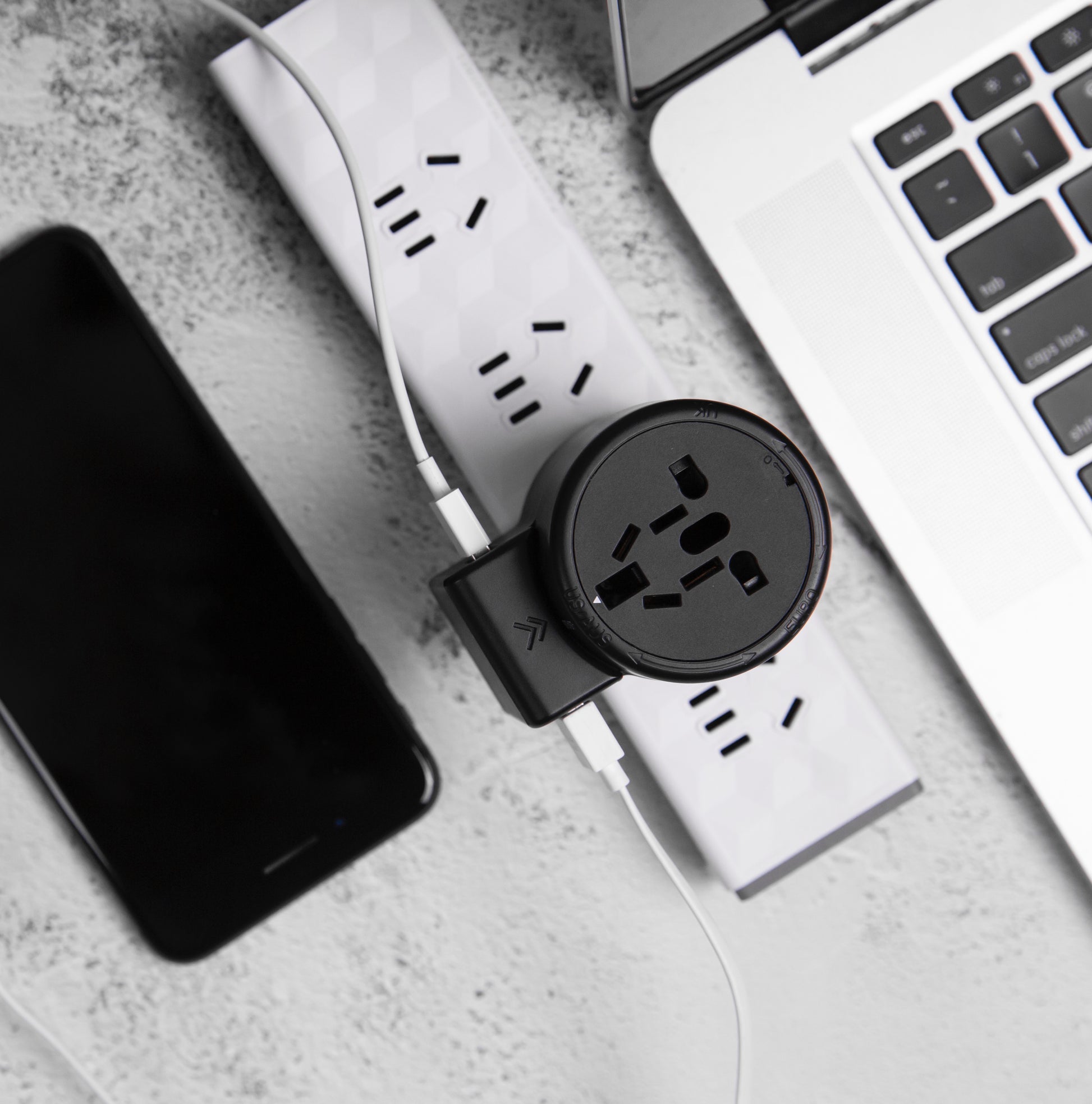 travel adapter twist
