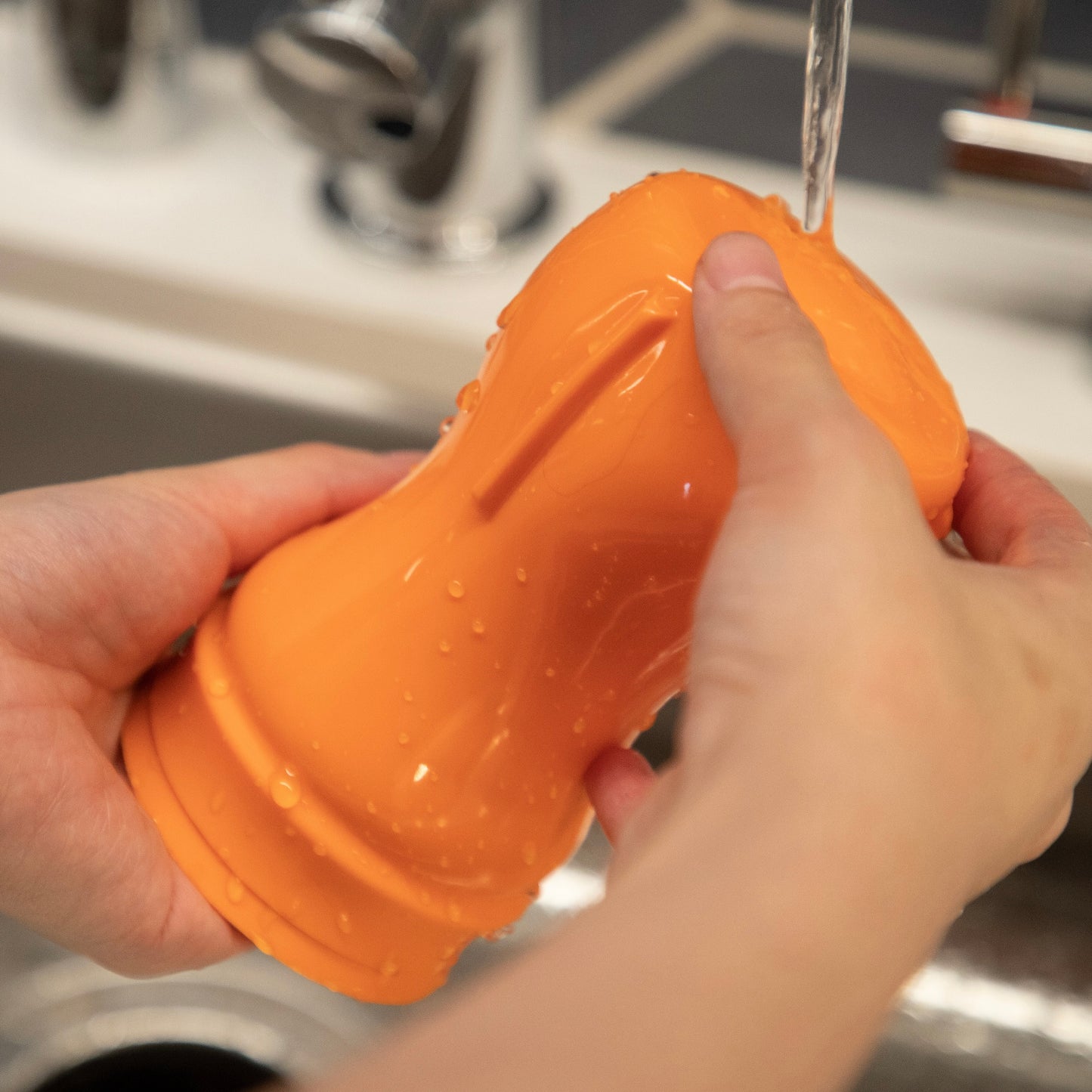 FlipBottle Bapa - Durable Flip-Top Water Bottle for Easy Hydration On-The-Go