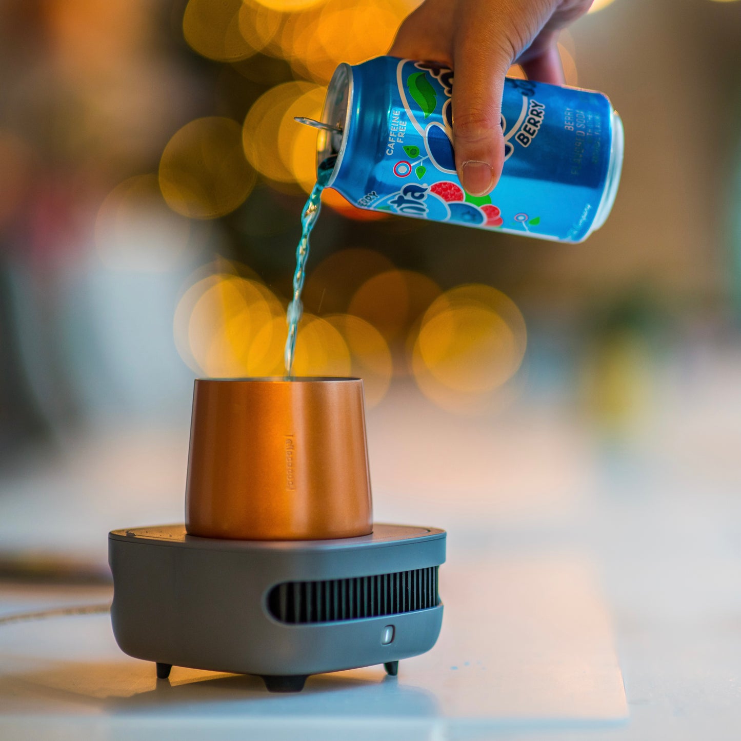 CupCooler – Instant Beverage Cooler, 5W, Rapid Cooling, Compact Design