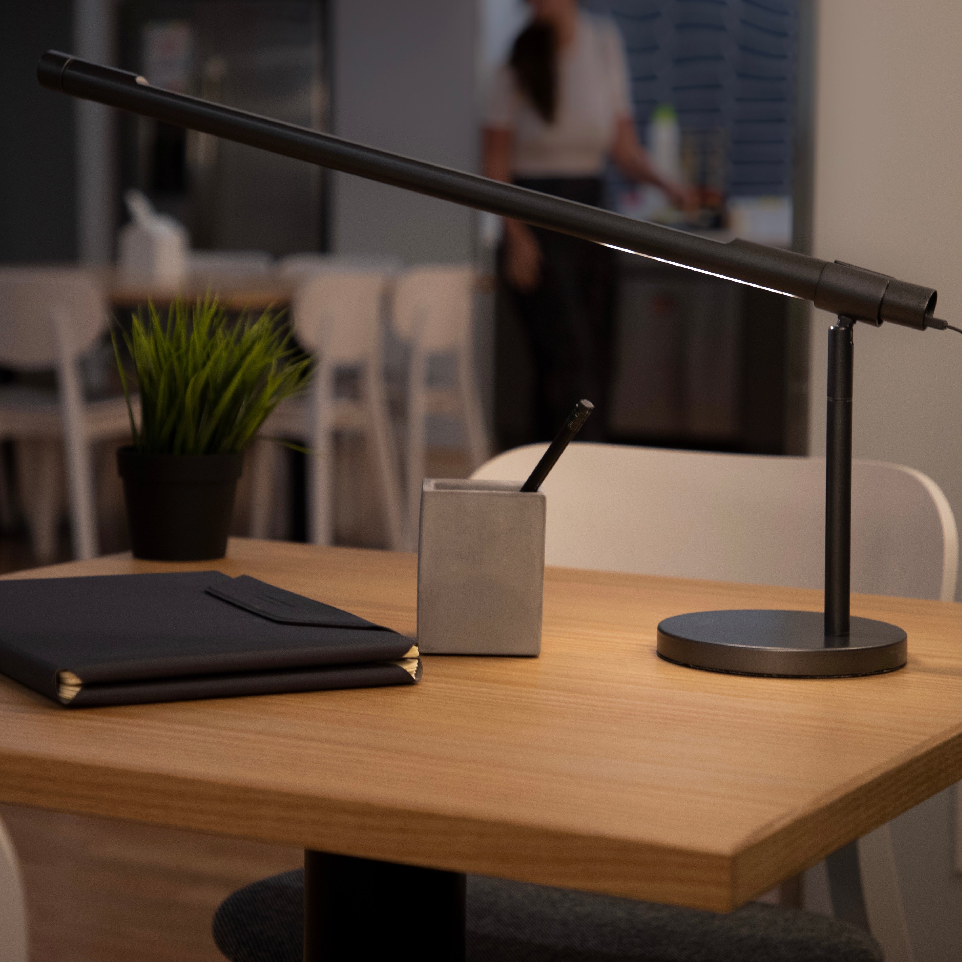LightStrip |Touch| Desk - DesignNest Europe – DesignNest Europe